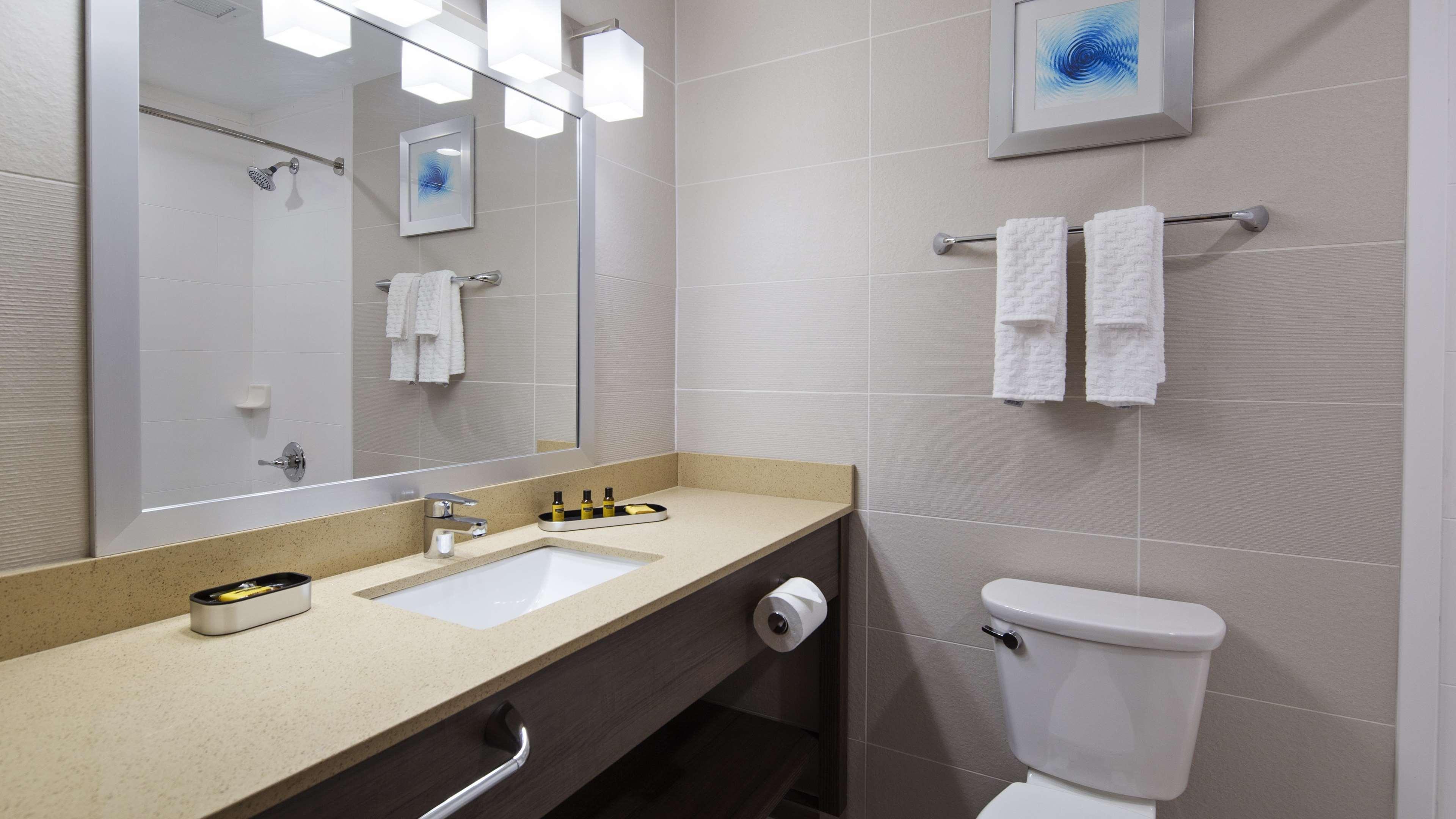 Best Western Plus Stadium Inn New York Eksteriør billede
